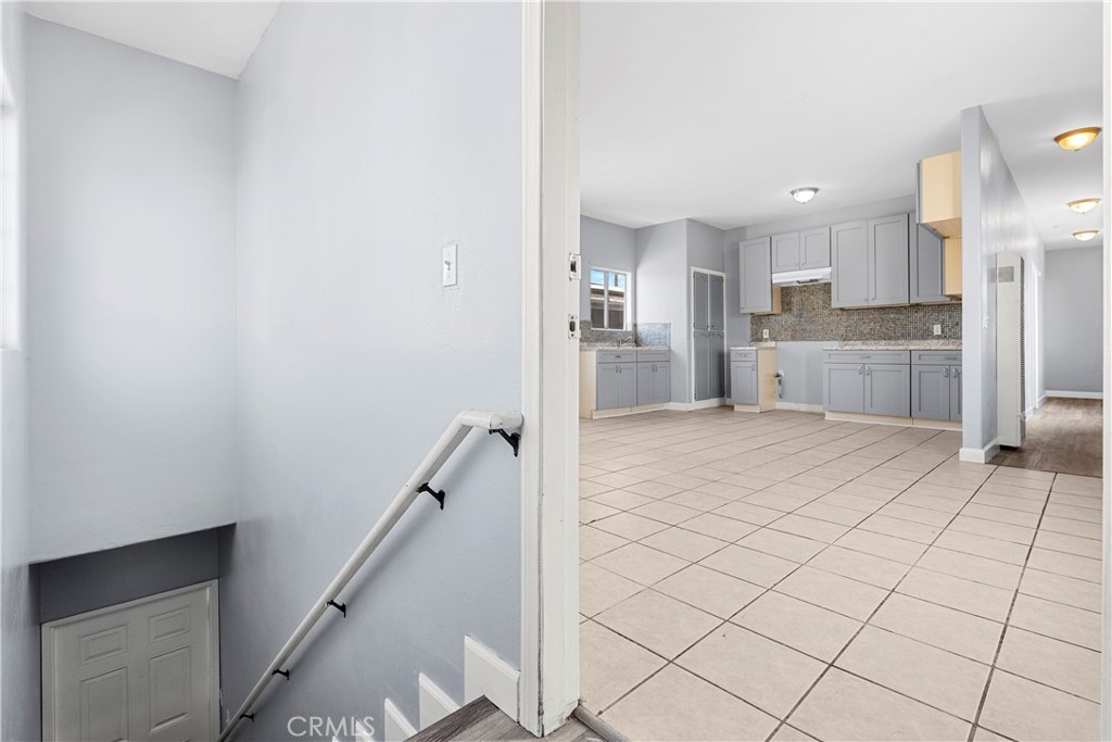 10406 Avalon Boulevard