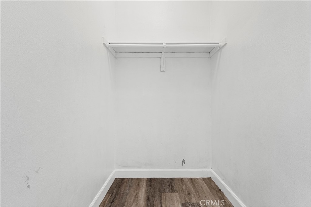 10406 Avalon Boulevard