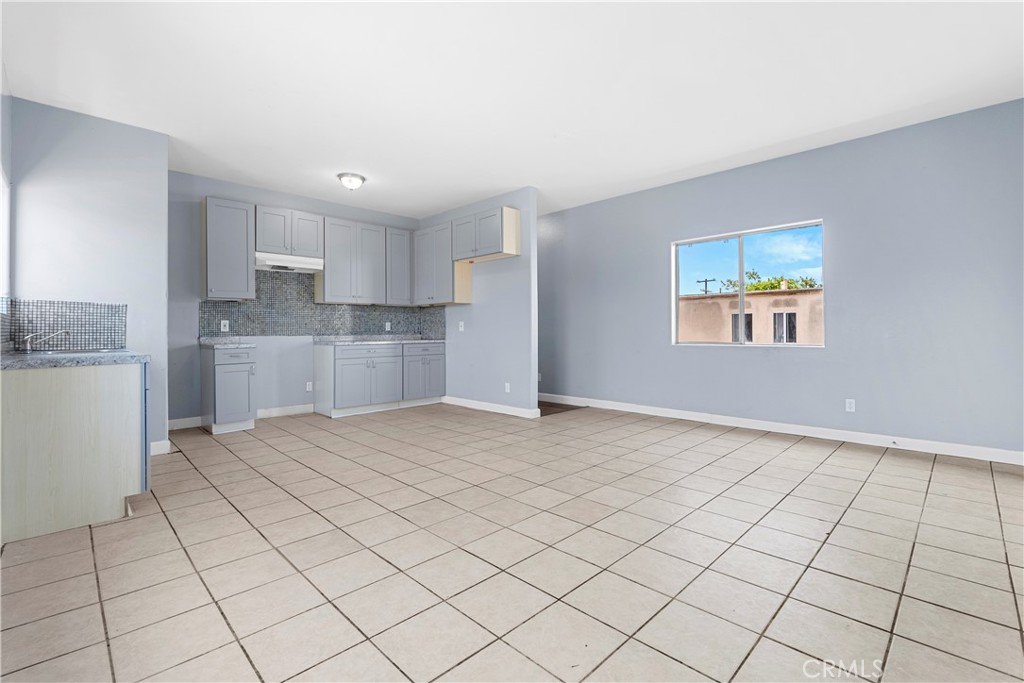 10406 Avalon Boulevard