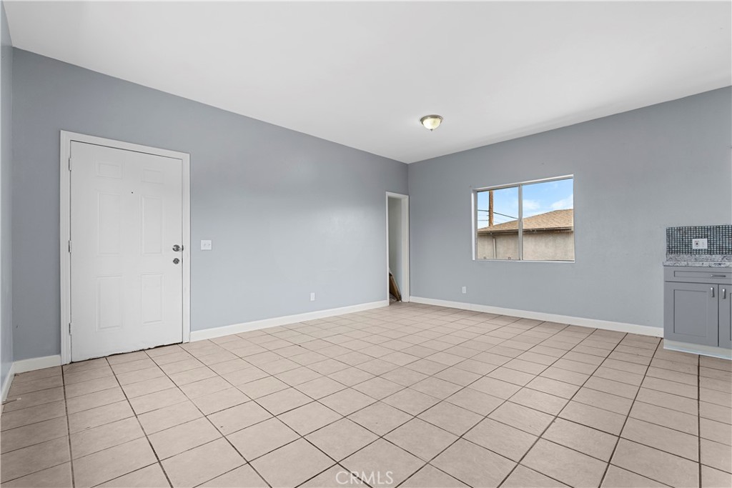 10406 Avalon Boulevard