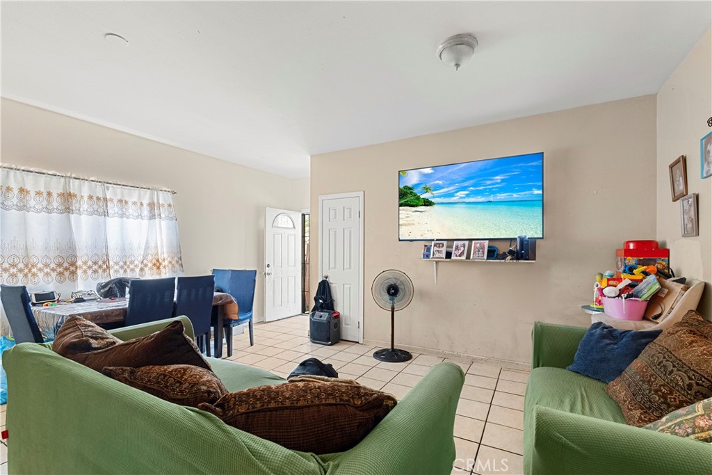 10406 Avalon Boulevard