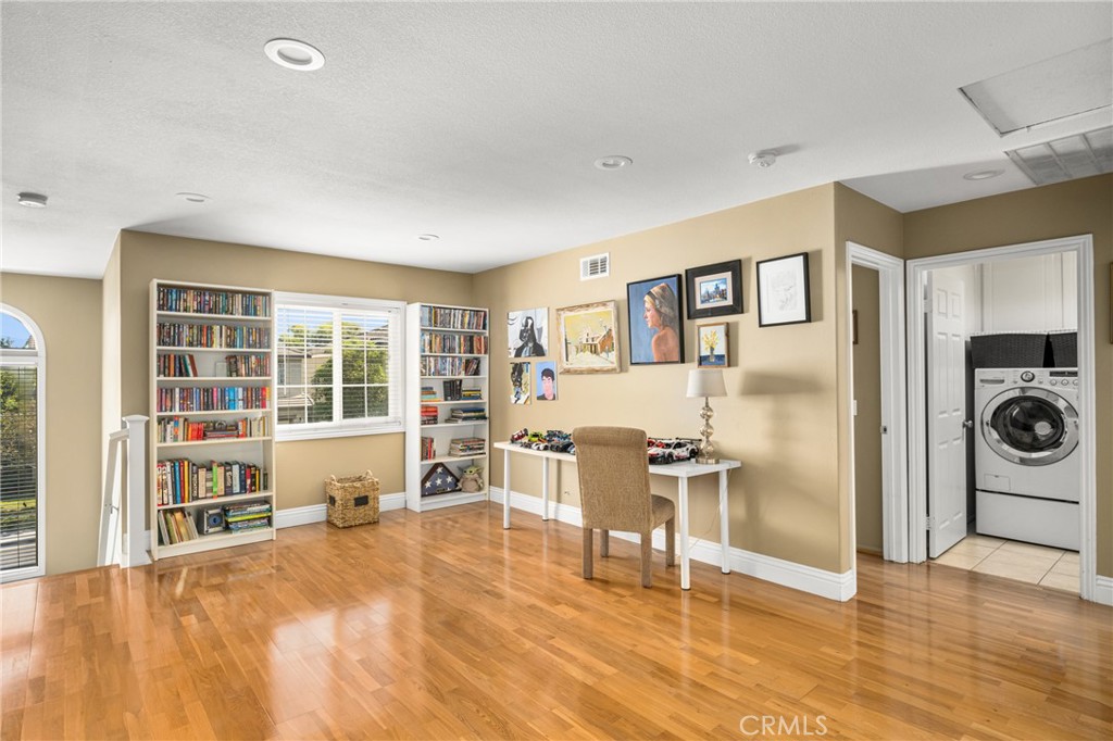 8804 E HEATHERWOOD Road