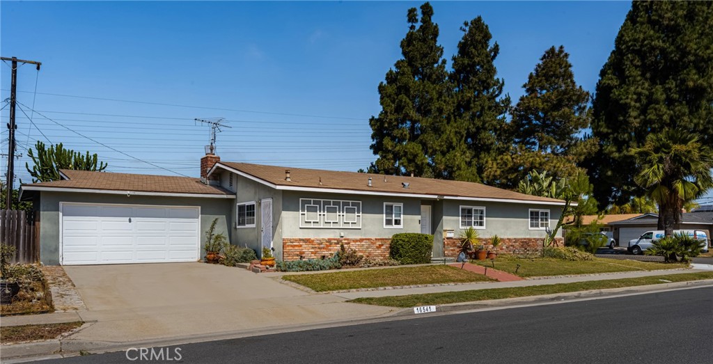 16541 Ross Lane