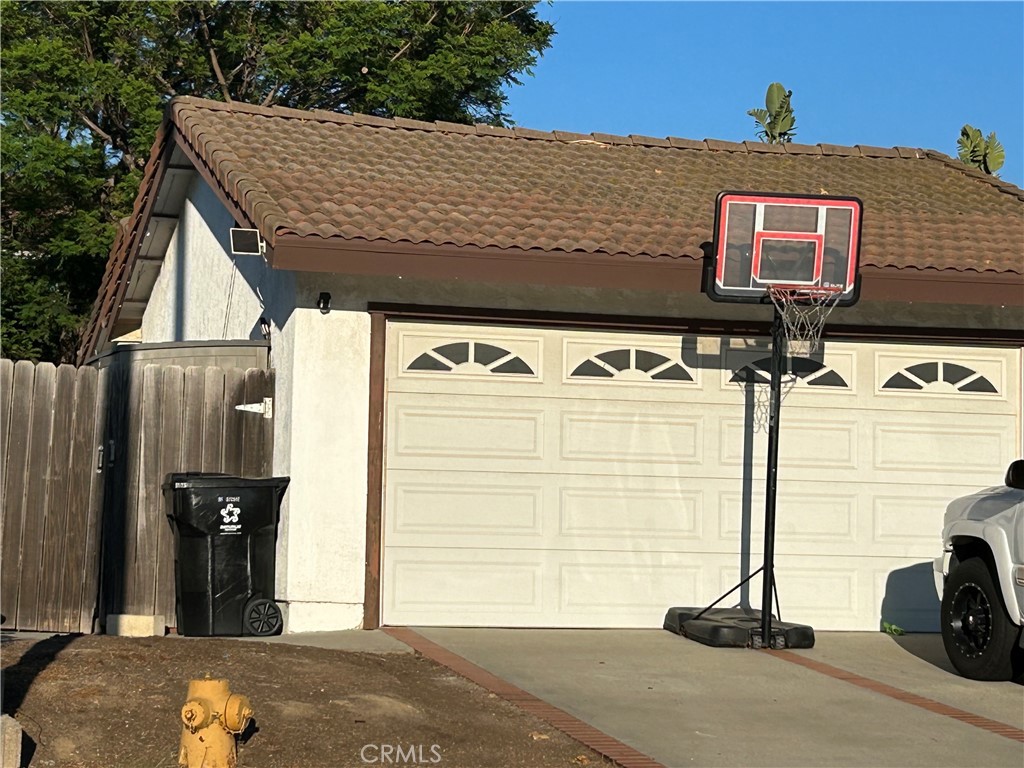 4418 Avenida Del Este