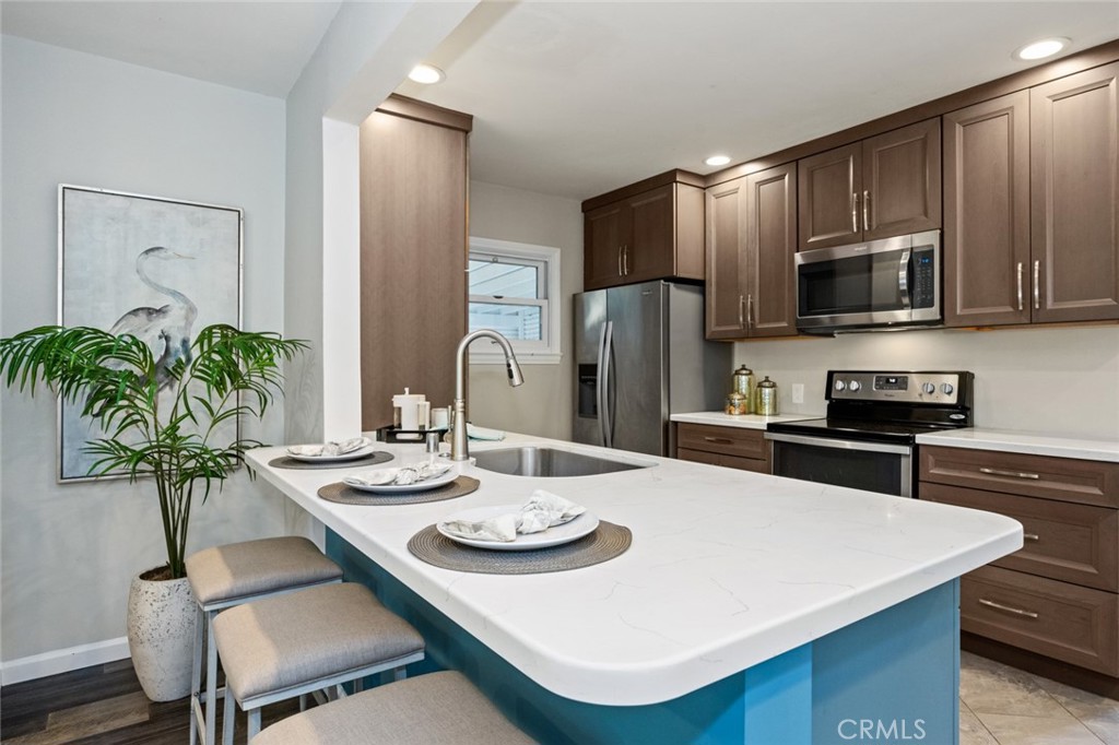 2116 S Sycamore Street