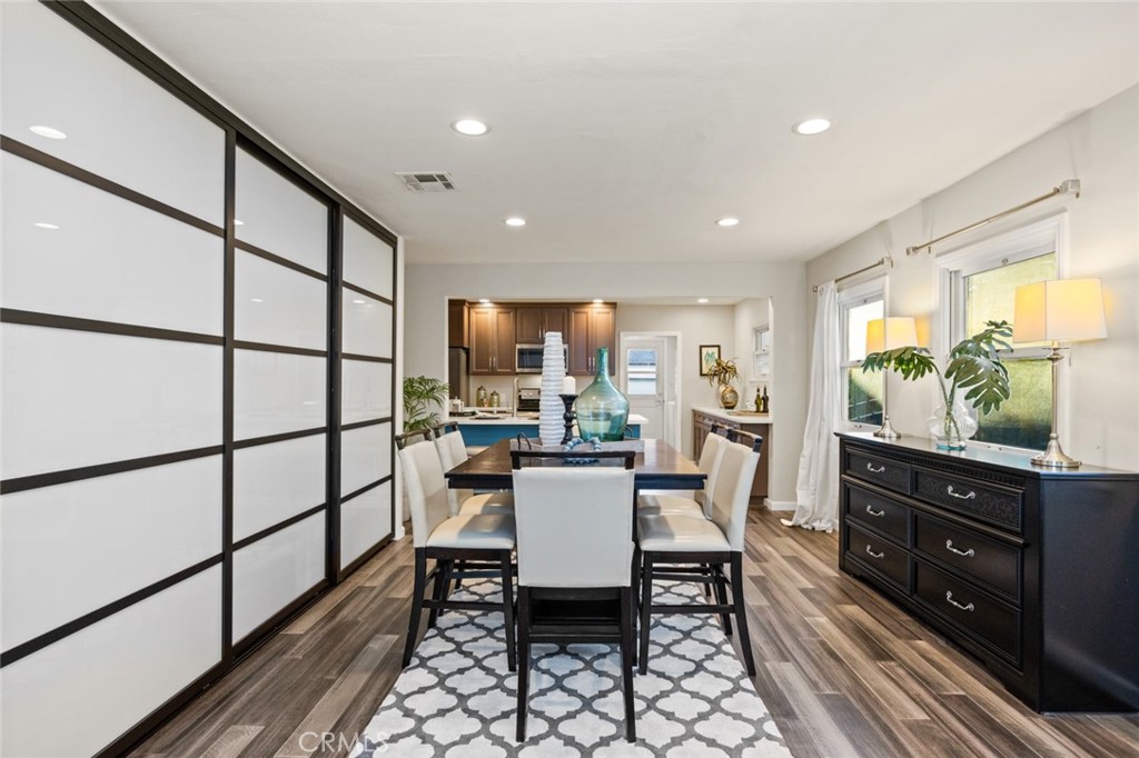 2116 S Sycamore Street