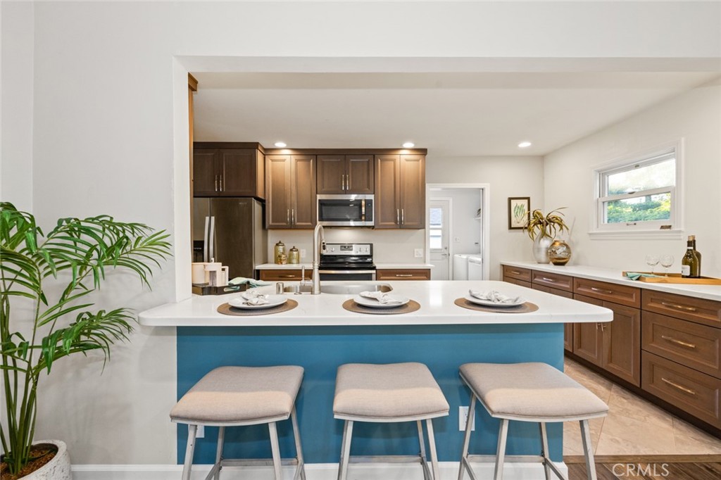 2116 S Sycamore Street