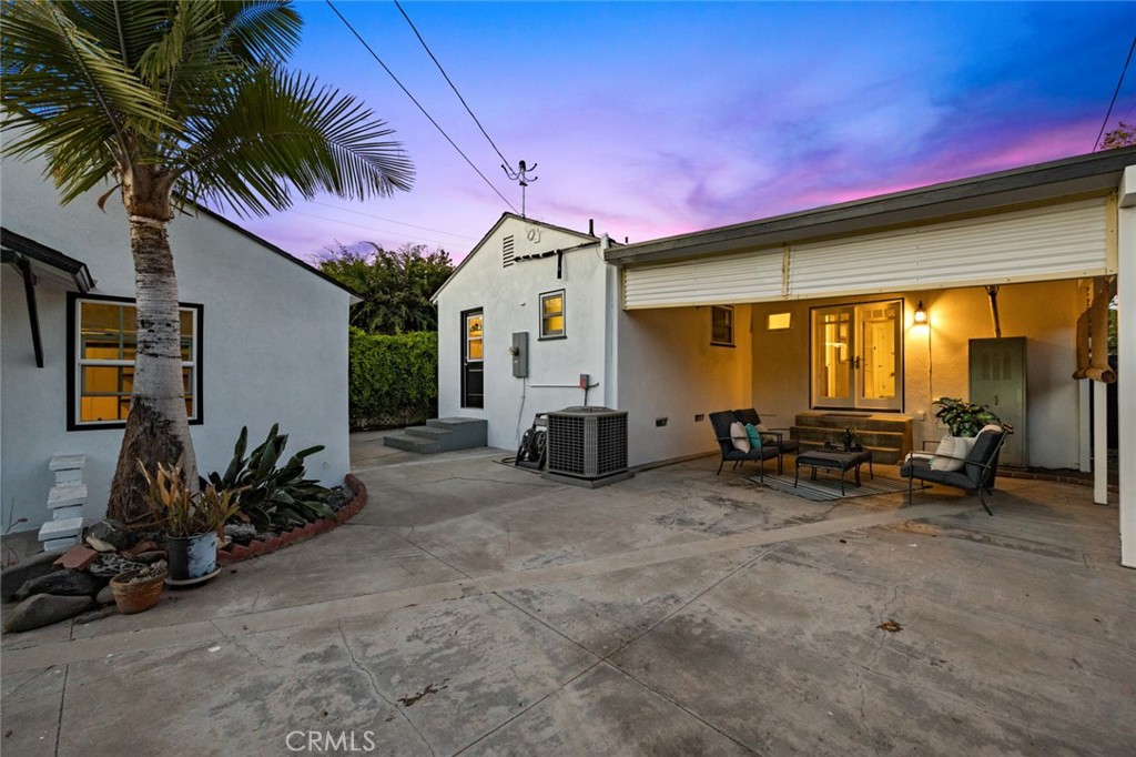 2116 S Sycamore Street