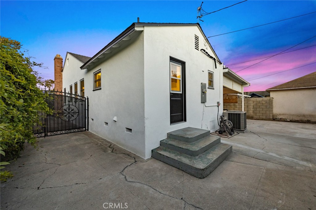 2116 S Sycamore Street