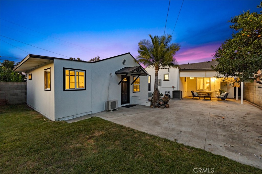 2116 S Sycamore Street