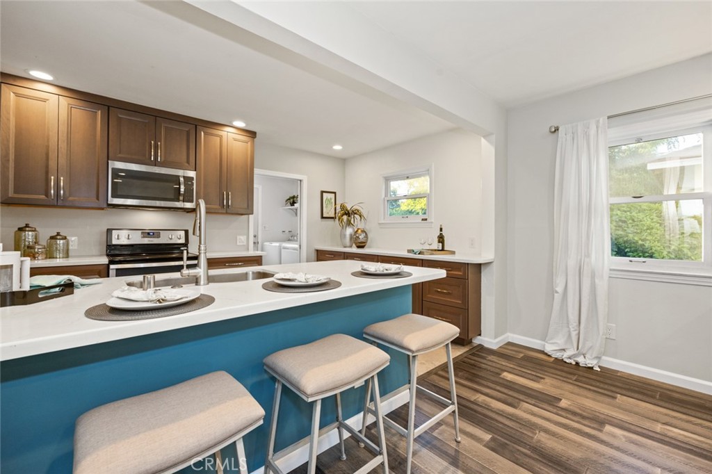 2116 S Sycamore Street