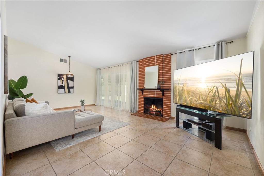 1106 N Wright Street