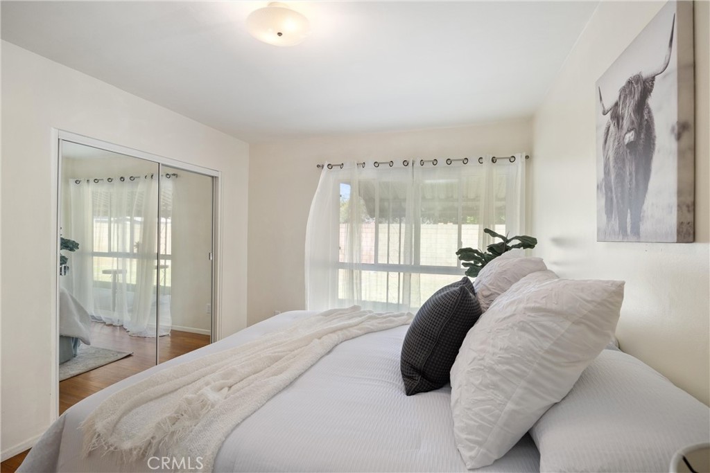 1106 N Wright Street