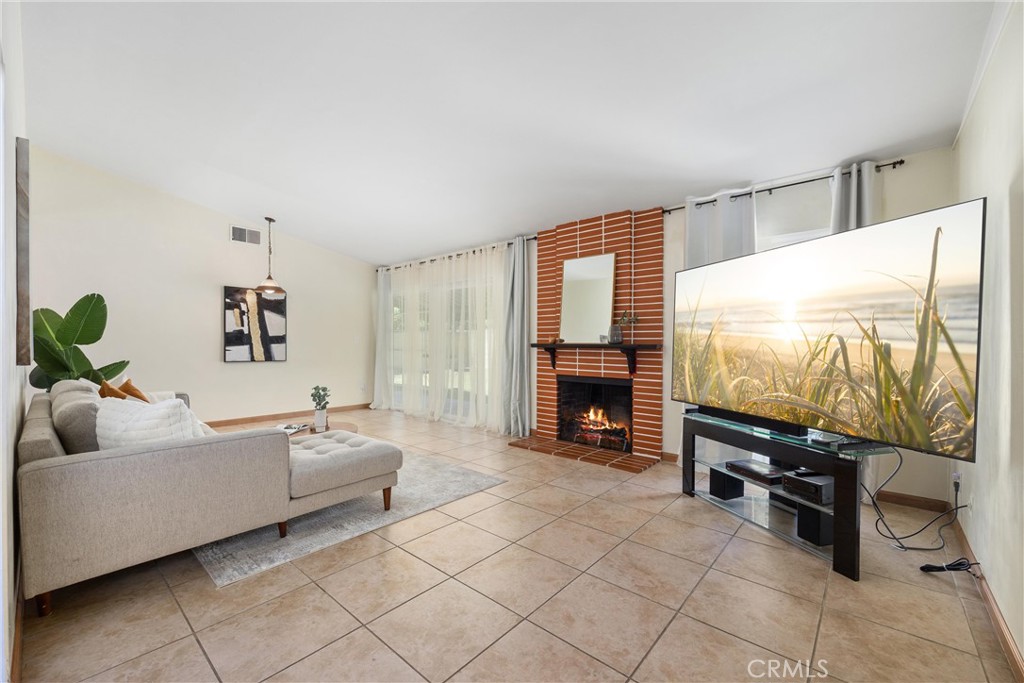 1106 N Wright Street