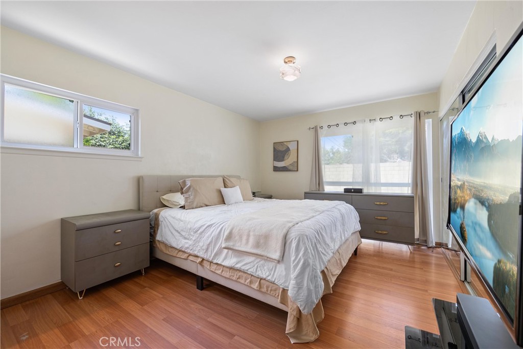 1106 N Wright Street