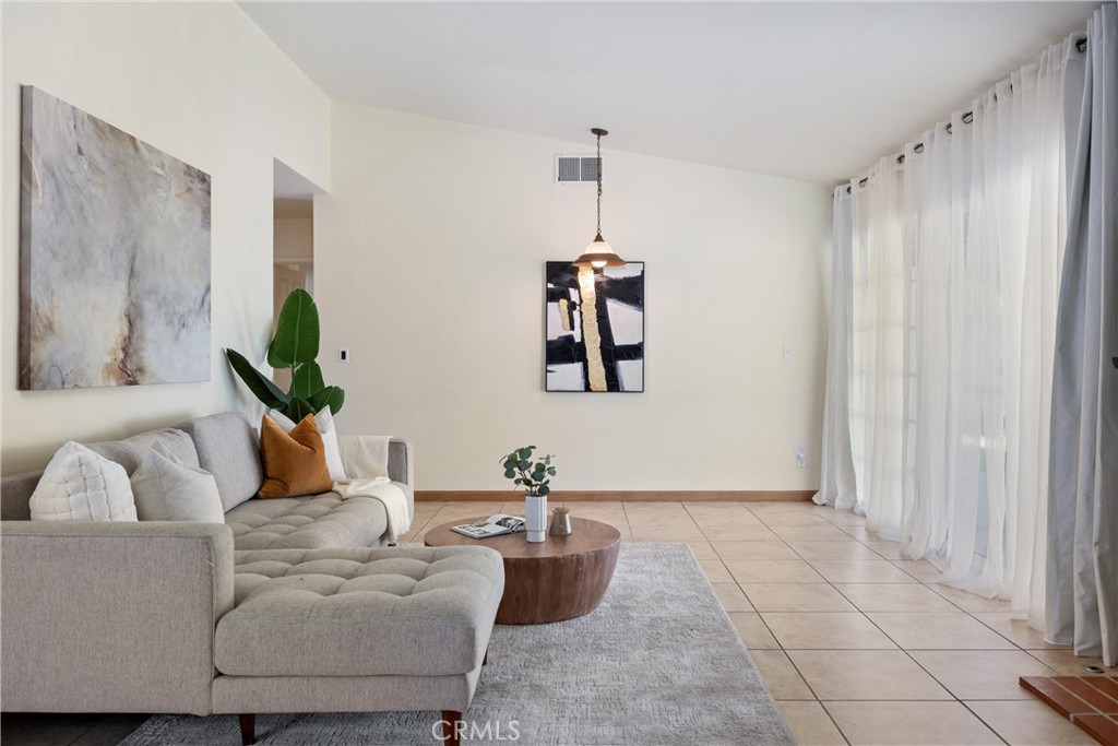 1106 N Wright Street