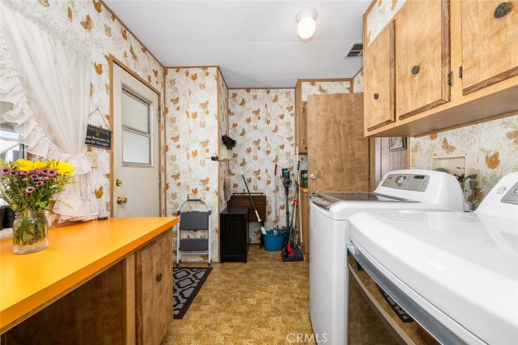 692 Adele Street N space 118