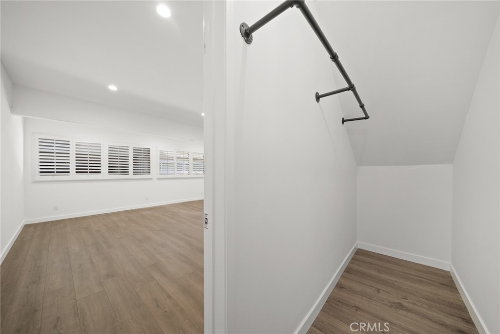 950 Palo Verde Avenue