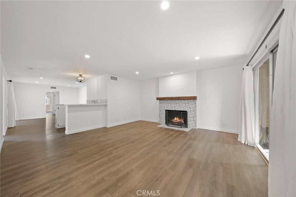 950 Palo Verde Avenue