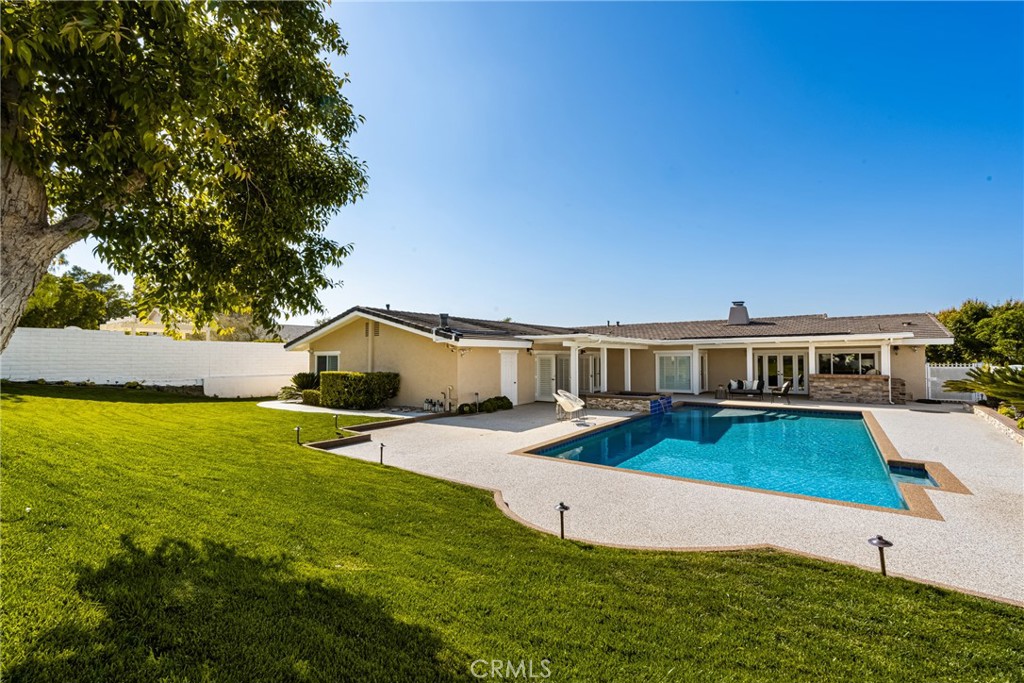 10672 Equestrian Drive
