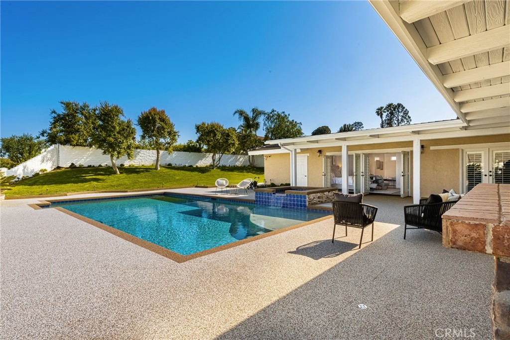 10672 Equestrian Drive