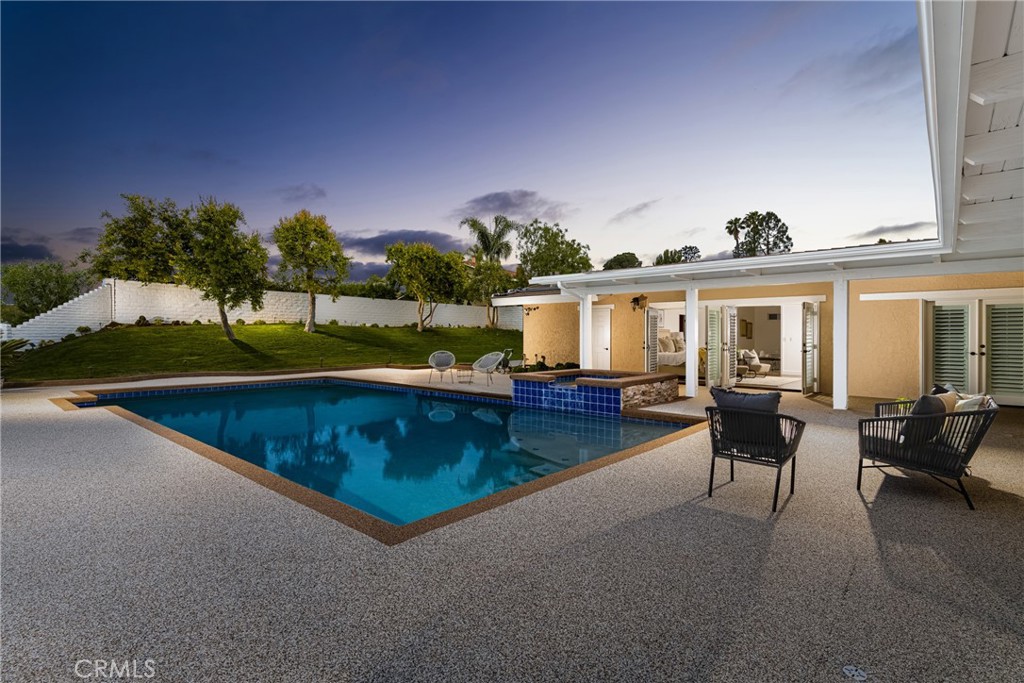 10672 Equestrian Drive