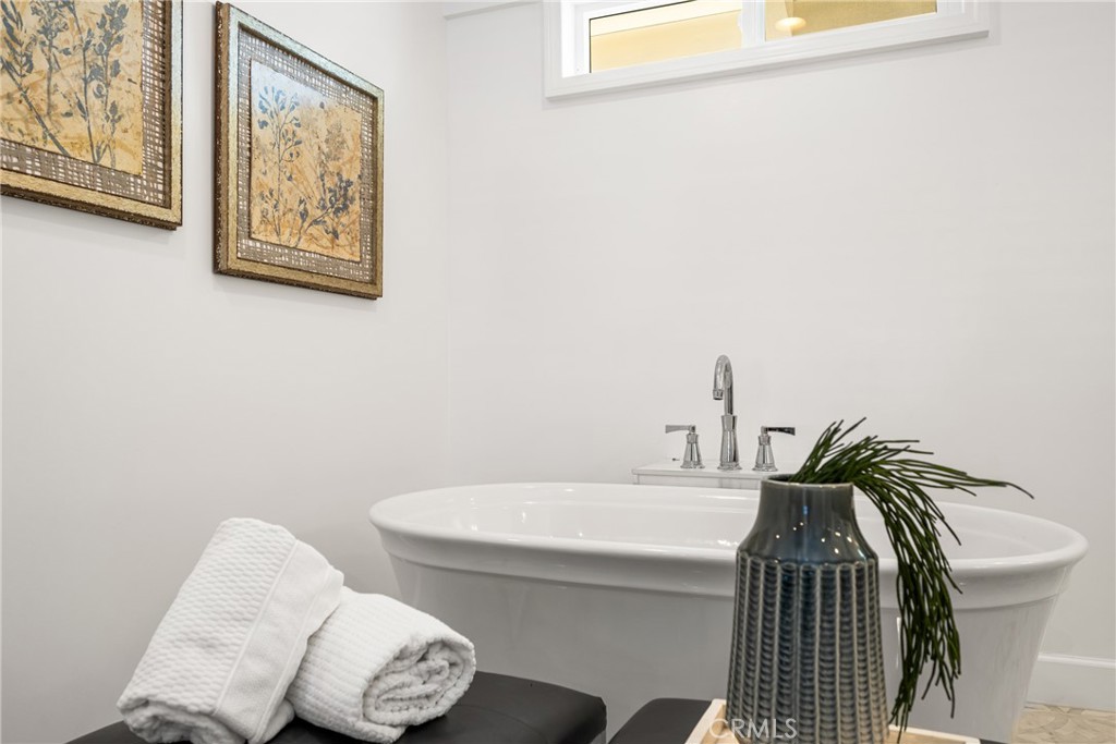 10672 Equestrian Drive