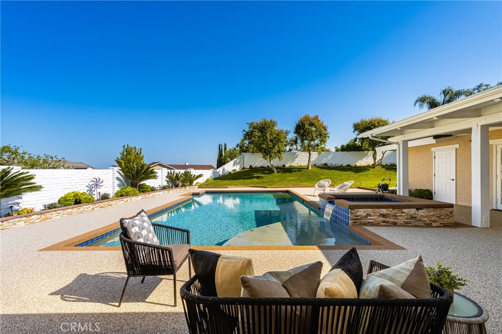 10672 Equestrian Drive