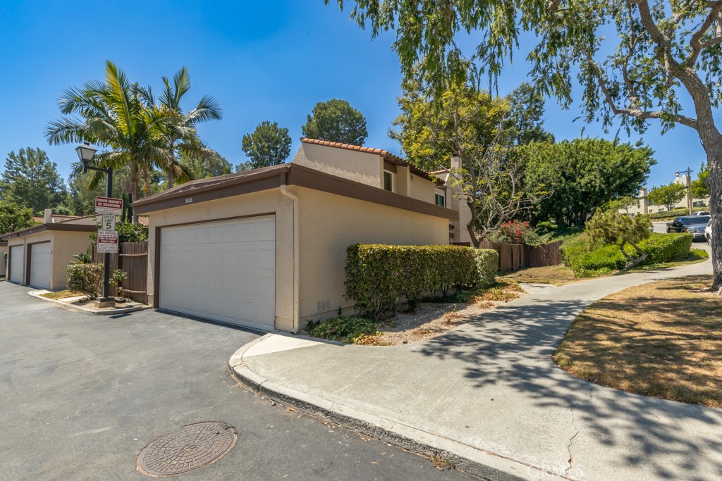 5620 E Avenida Bernardo N