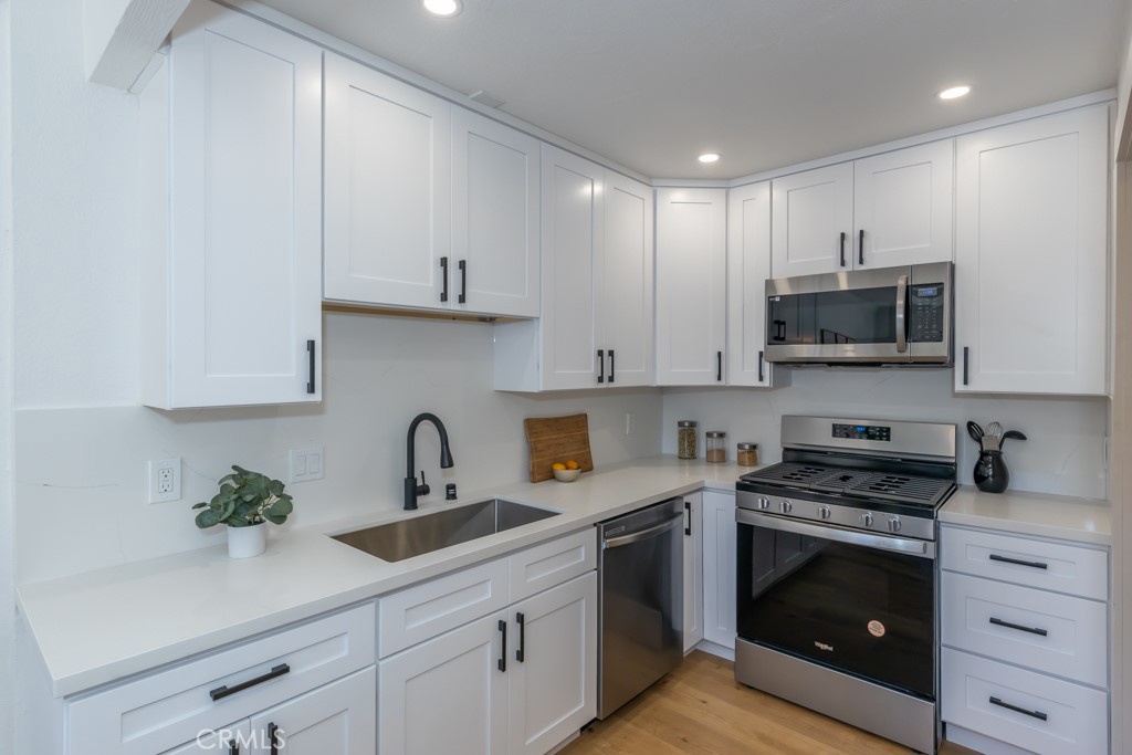 5620 E Avenida Bernardo N