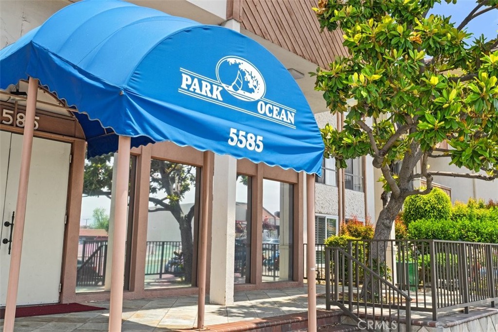 5585 East Pacific Coast Highway 327