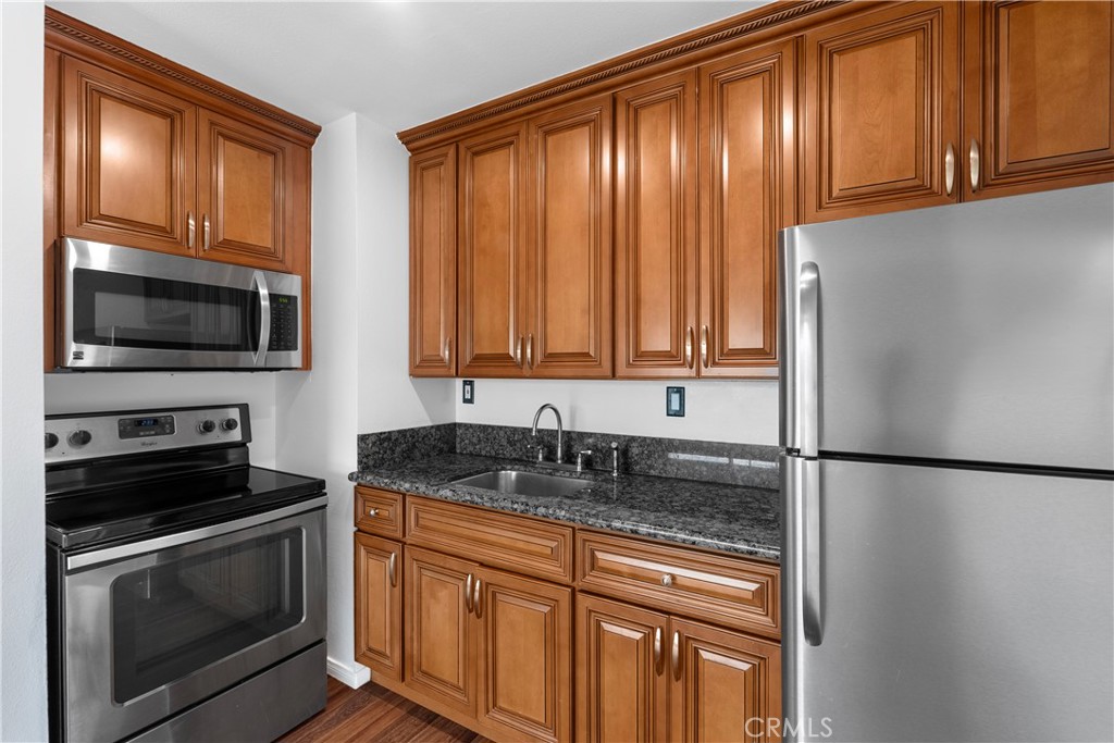 5585 East Pacific Coast Highway 327