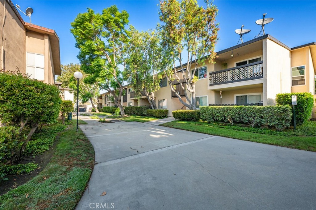 12200 Montecito Road F202