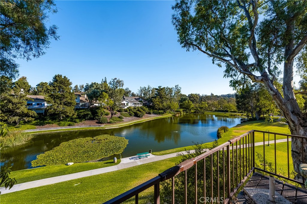 7740 E Lakeview Trail