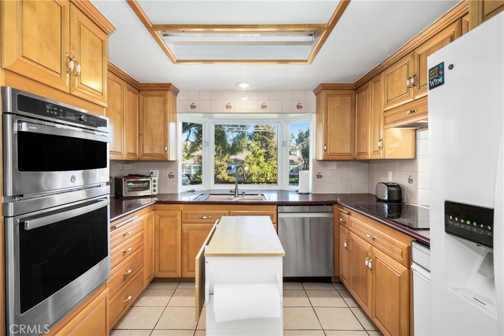 7740 E Lakeview Trail