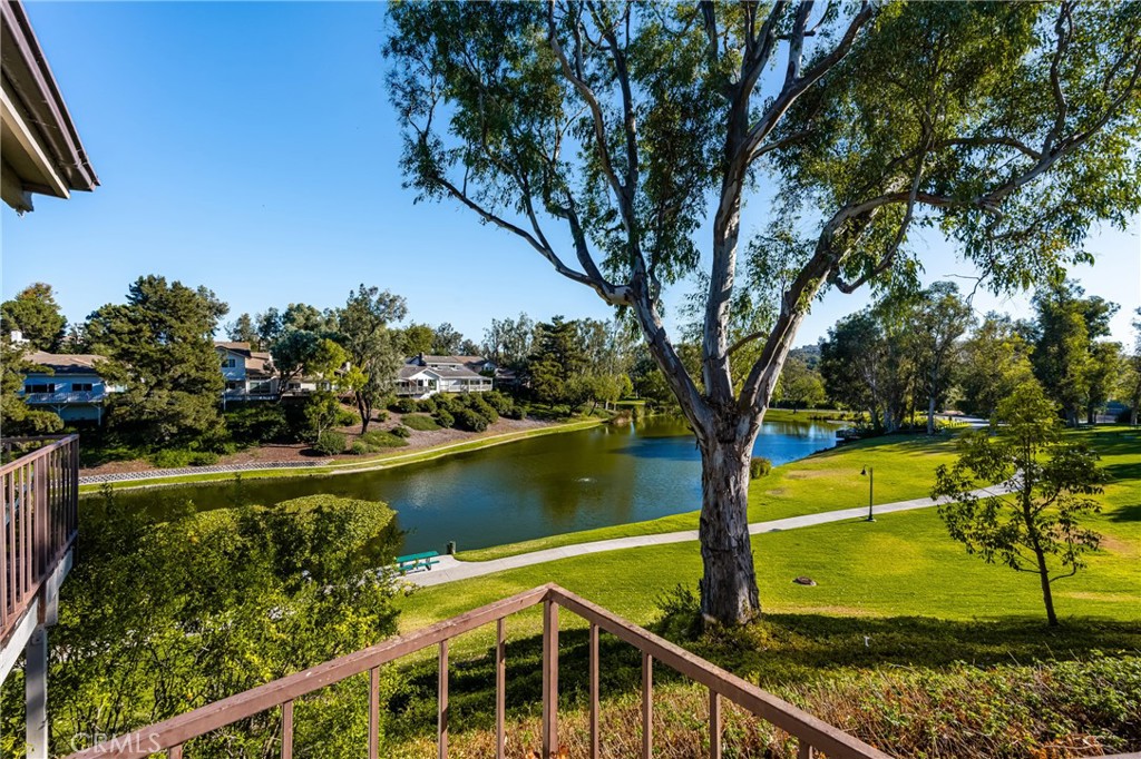 7740 E Lakeview Trail