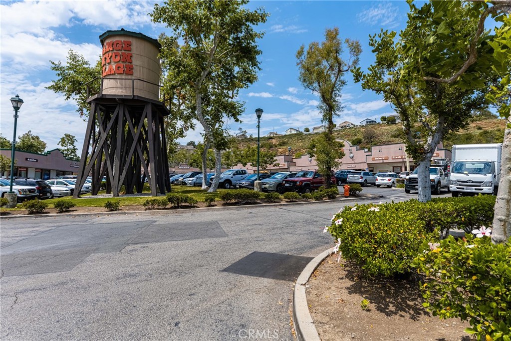 7740 E Lakeview Trail