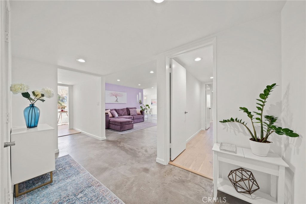 1635 East Ocean Boulevard 3A