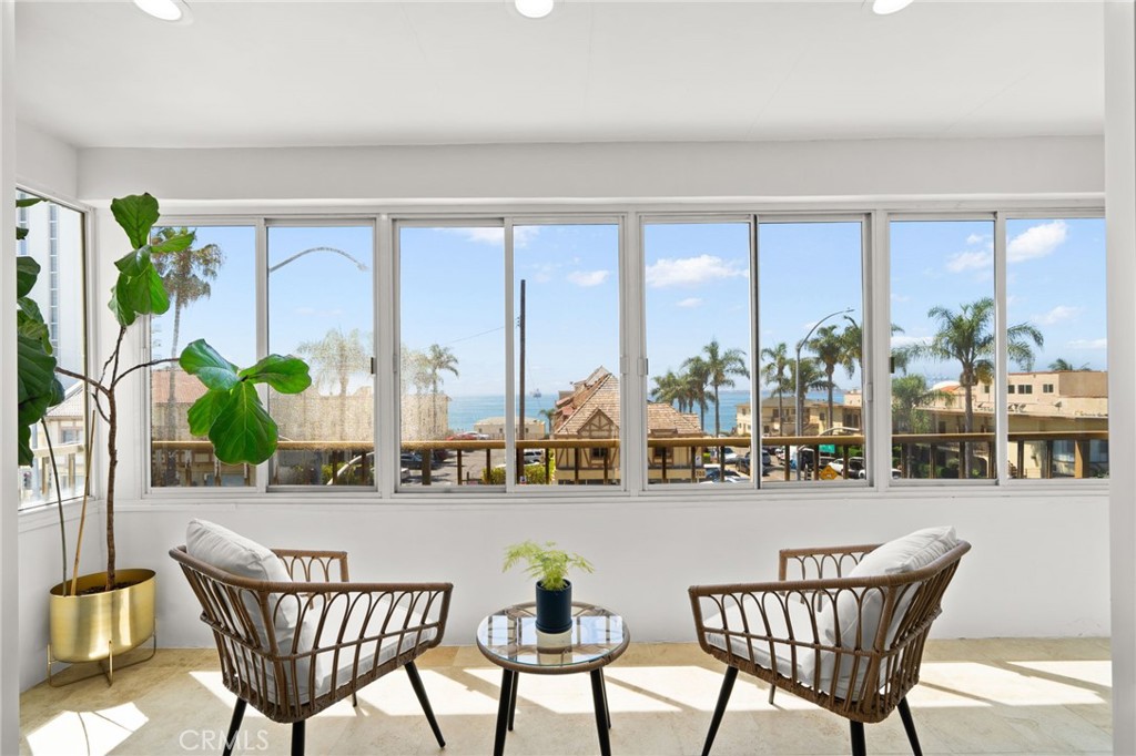 1635 East Ocean Boulevard 3A