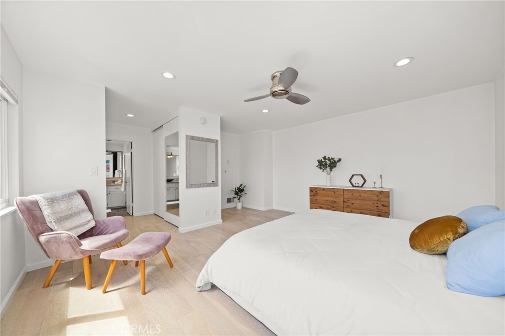 1635 East Ocean Boulevard 3A