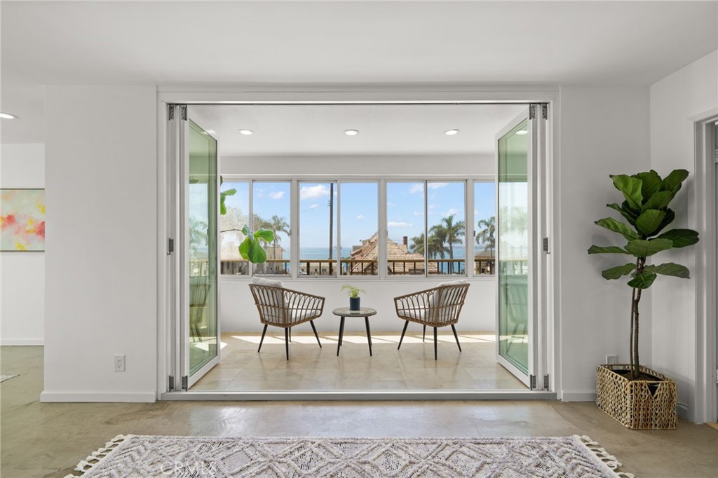 1635 East Ocean Boulevard 3A