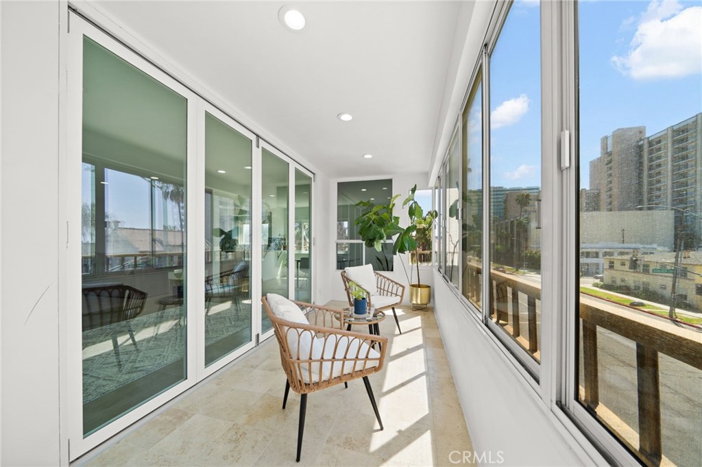 1635 East Ocean Boulevard 3A