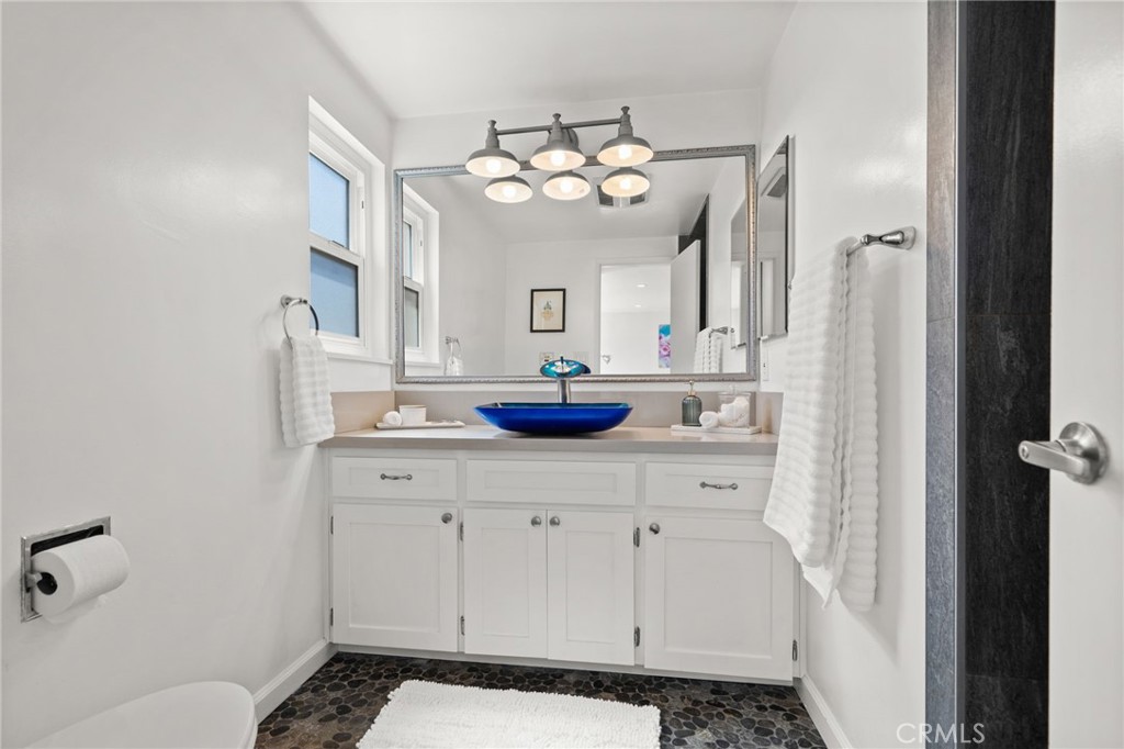 1635 East Ocean Boulevard 3A