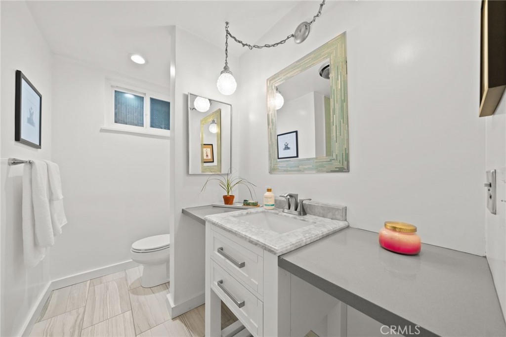 1635 East Ocean Boulevard 3A