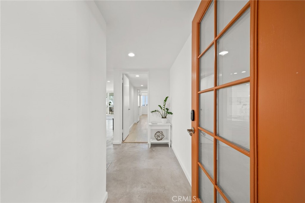 1635 East Ocean Boulevard 3A