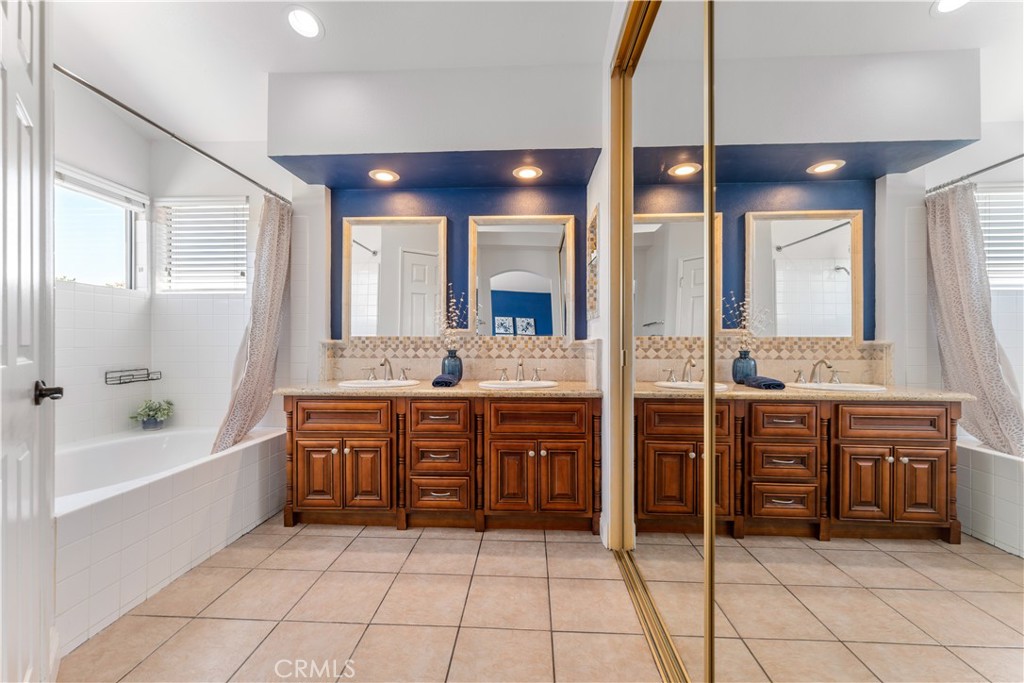 7831 E Margaret Court