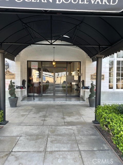 360 W Ocean Boulevard 1102