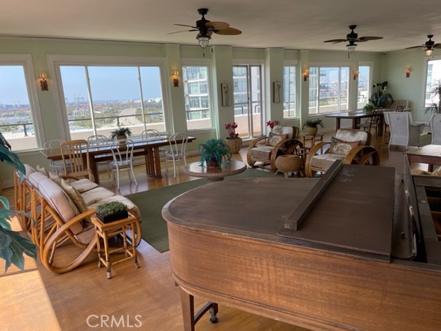 360 W Ocean Boulevard 1102