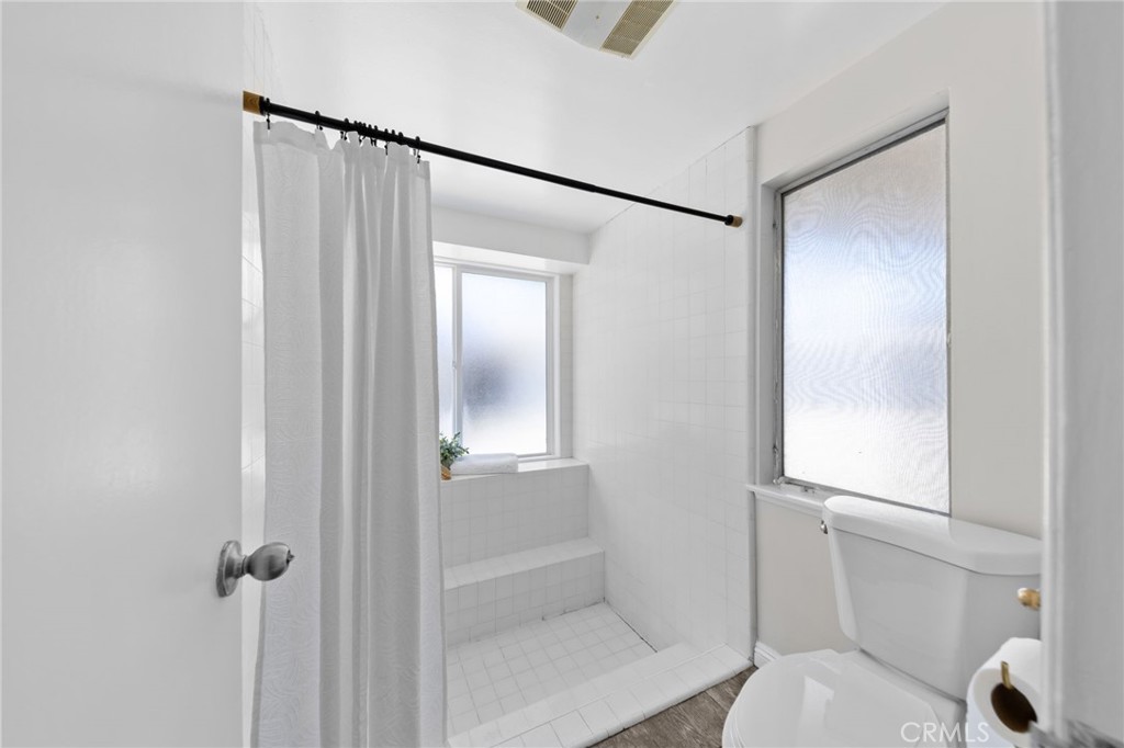 1901 E 19th Street 1