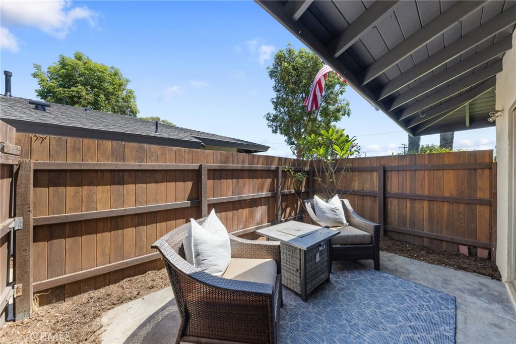 1901 E 19th Street 1